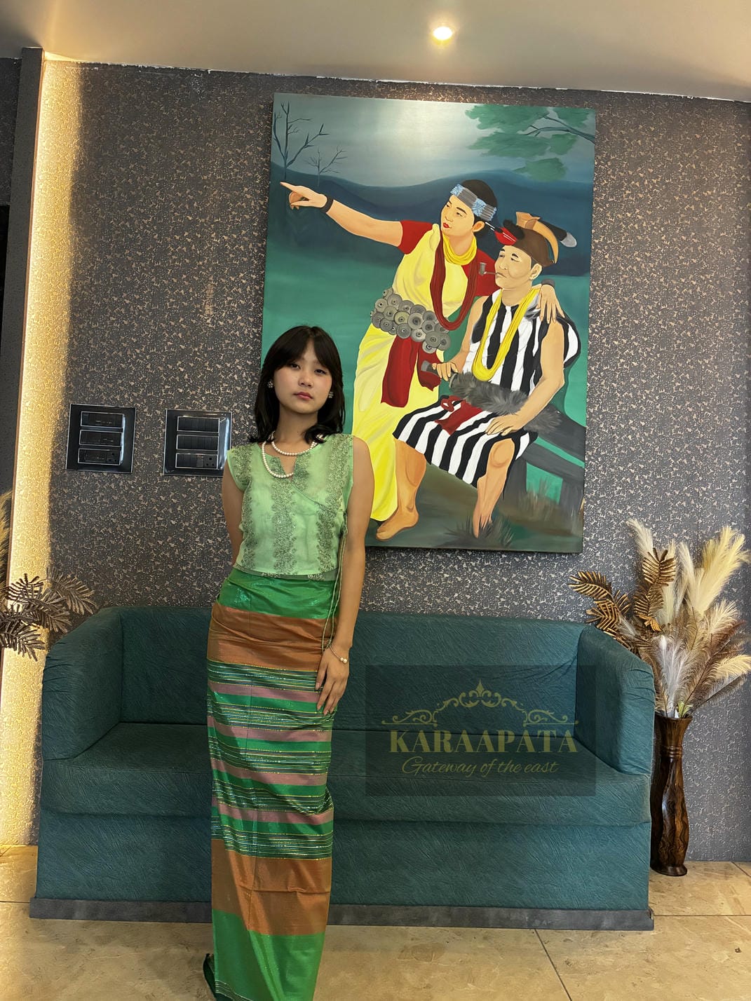 Green silk with multi-colored stripes gale
